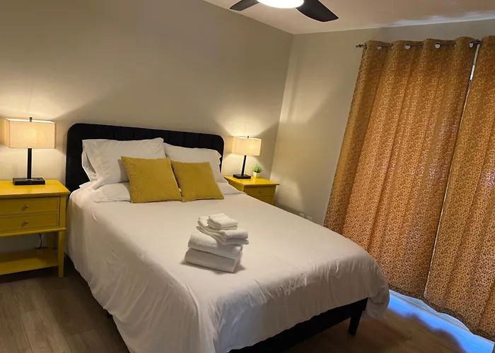 Fantastic Retreat 5Min From Village With Media Room And Sauna!